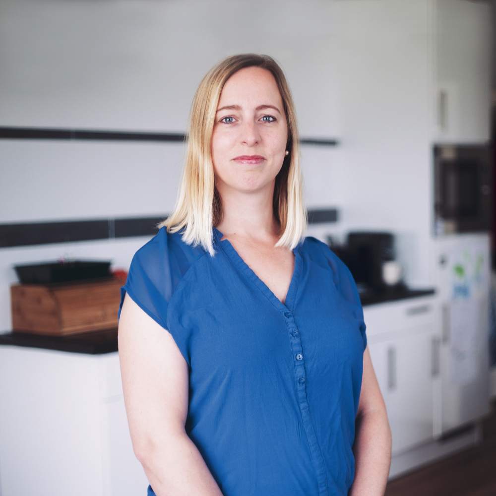 portretfoto van Hanneke die haar ervaringsverhaal vertelt over haar diagnose autisme