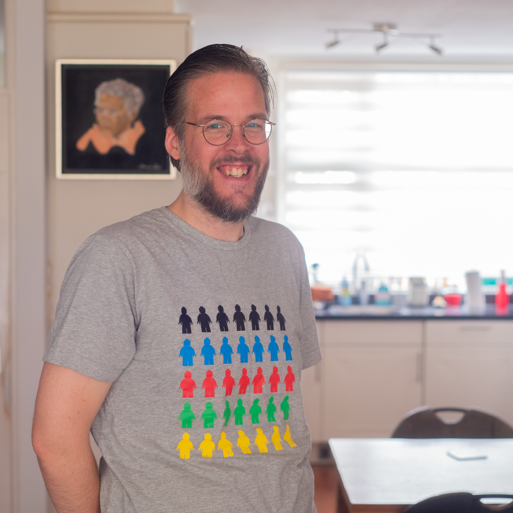 Portret van Jeroen die zijn ervaringsverhaal vertelt over openheid over zijn onvruchtbaarheid